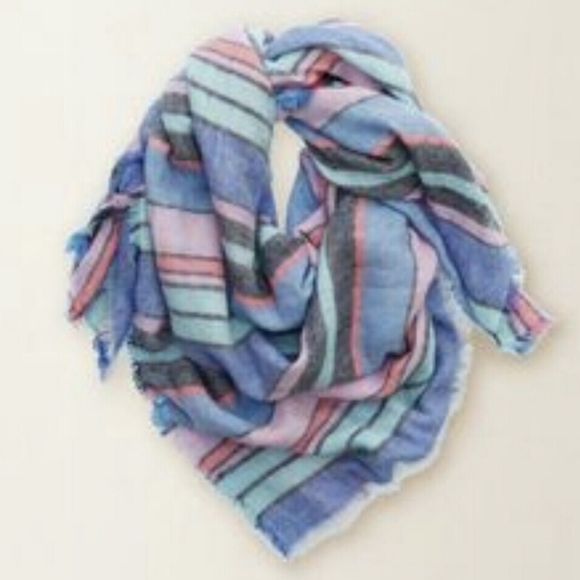 Beautiful Aerie Oversized Blanket Scarf - Picture 1 of 5
